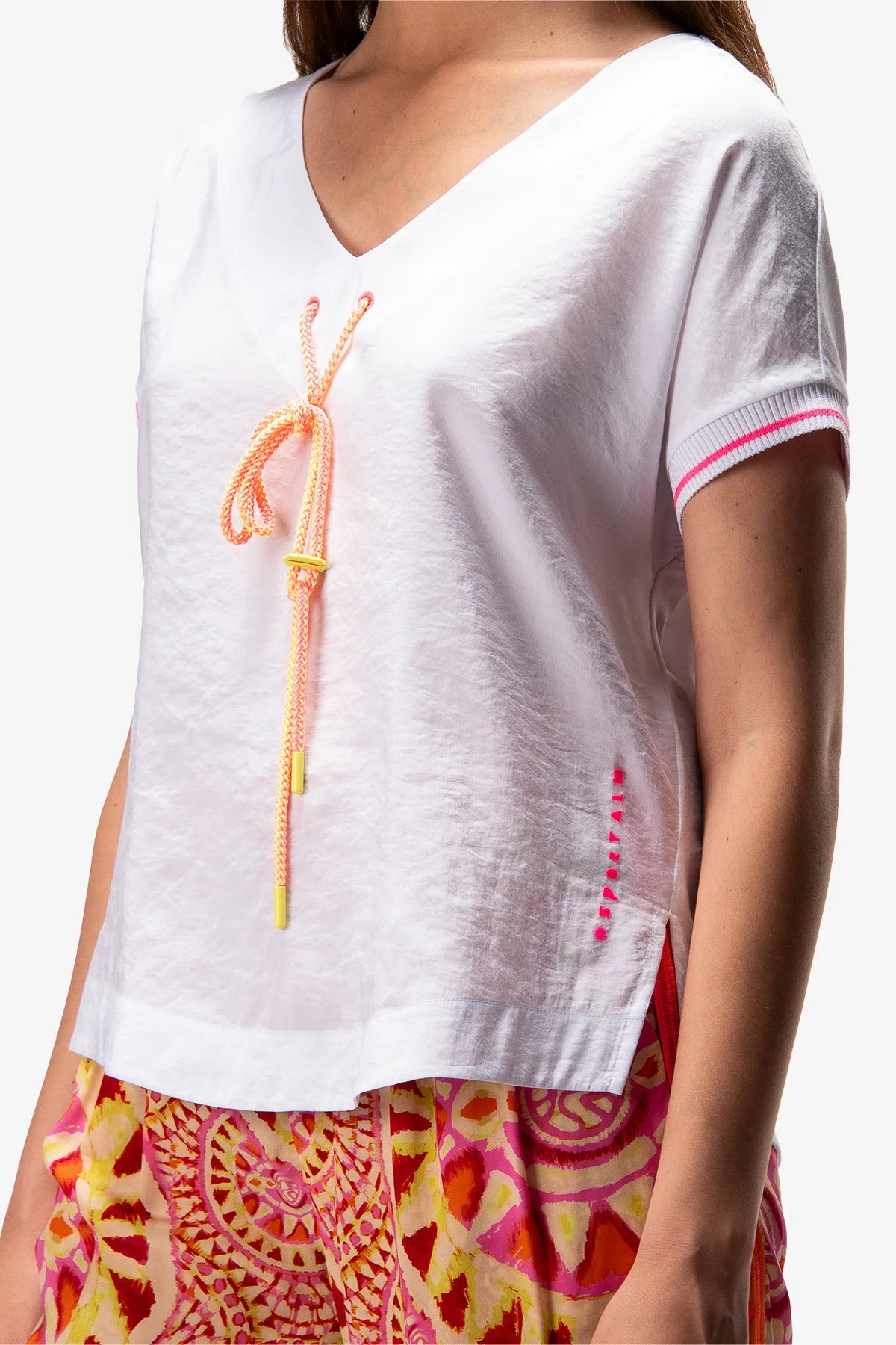 T-Shirt with Contrasting Cord